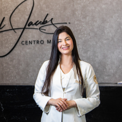 Dra Evelyn Dermatologista - CM Raphael Jacobs